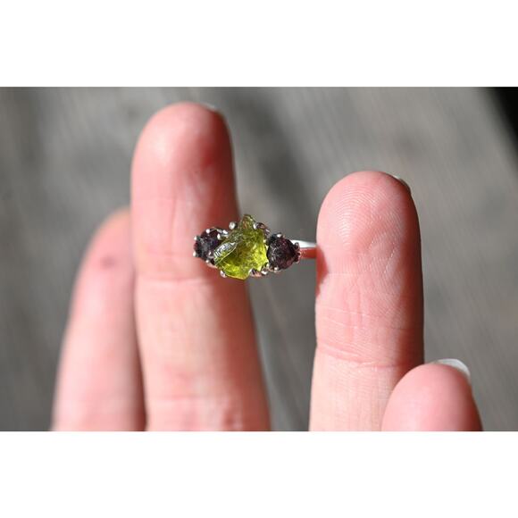 Raw Garnet and Peridot Engagement Ring - Picture 3 of 10